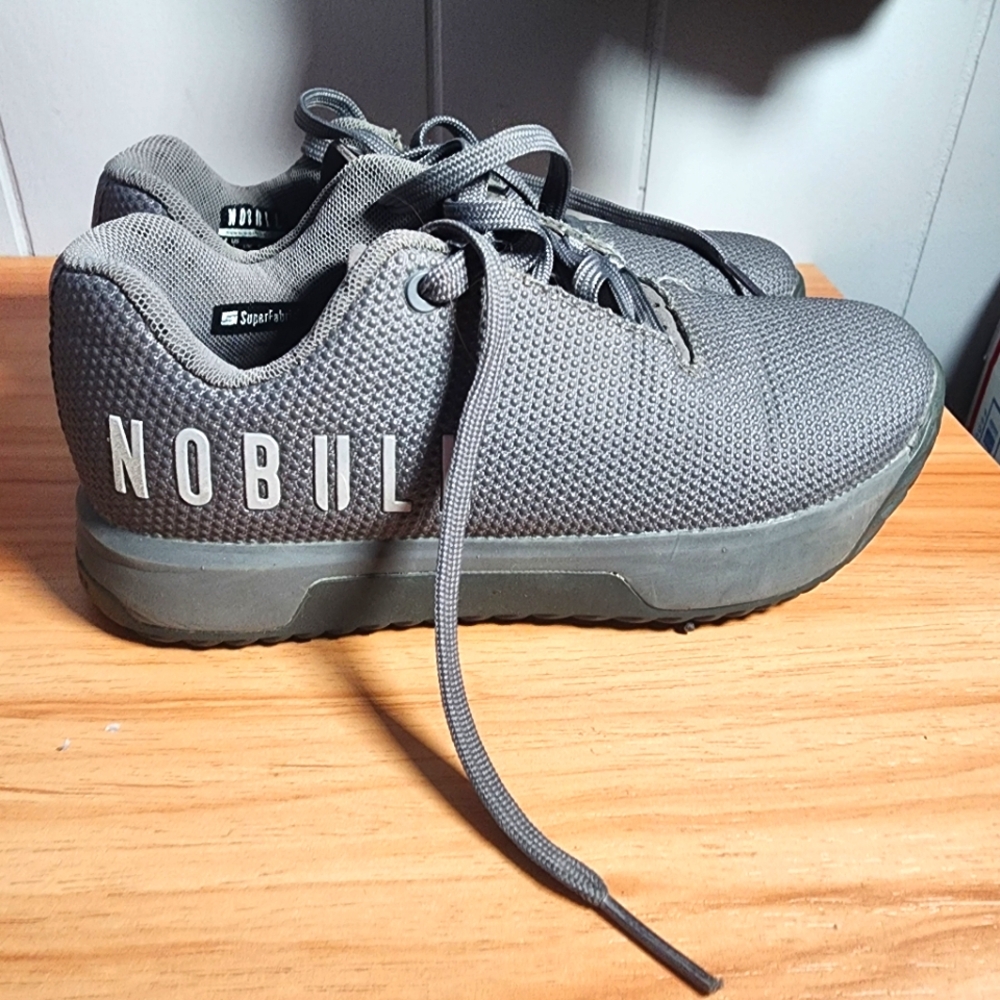 NOBULL Gray Athletic Training Shoes with Mesh Upper Wmns 6.5